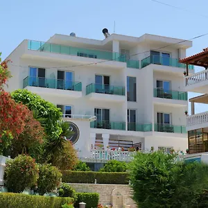 Eksamilia Hotel