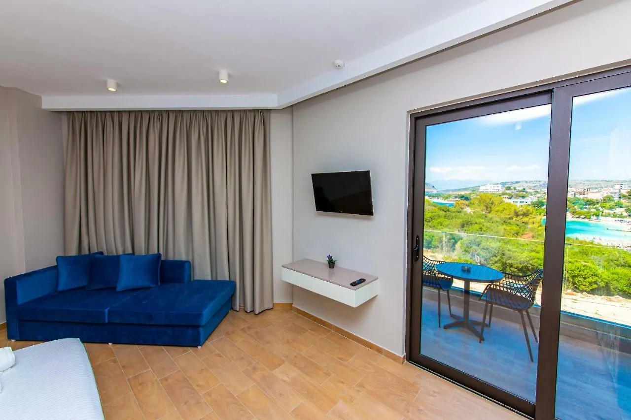 Delight Hotel Εξαμίλιο